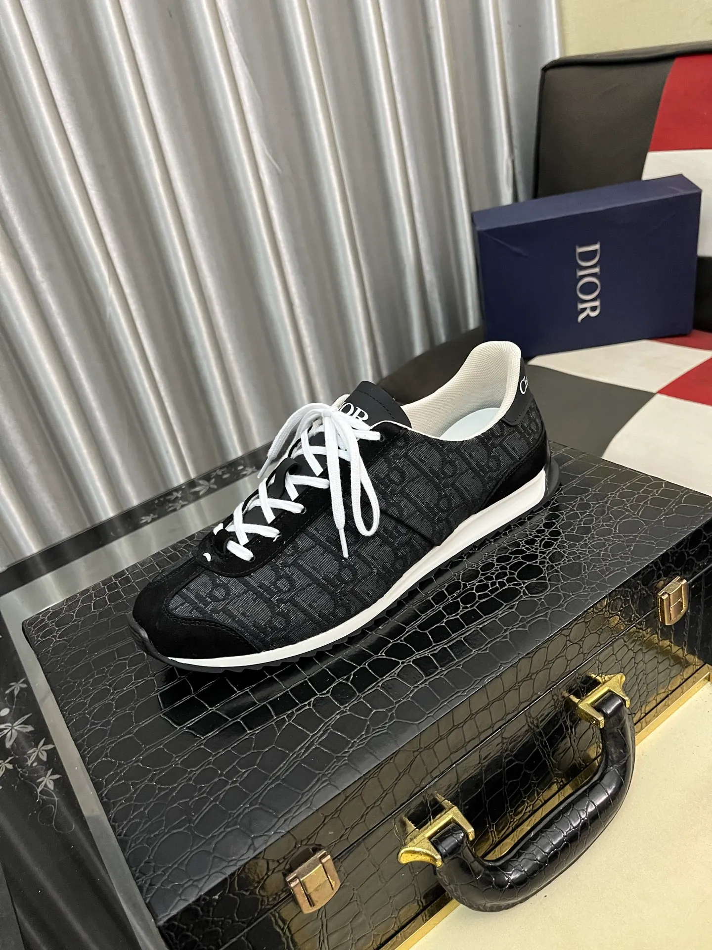 Men's shoes 💰420⌚️⌚️[Dior] Dior couple's style, new casual style launched in Hong Kong counters. Official website 1:1 production. Original Italian materials. Designed by European and American masters. Perfect shape to create counter quality. Solid color rubber wear-resistant outsole and classic dazzling head! Super versatile and very comfortable. High-end without losing taste, fashionable and novel! ! Absolute focus! Code number: 36-448️⃣Colors available